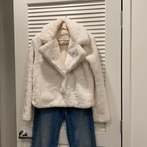 Abercrombie soft white short coat